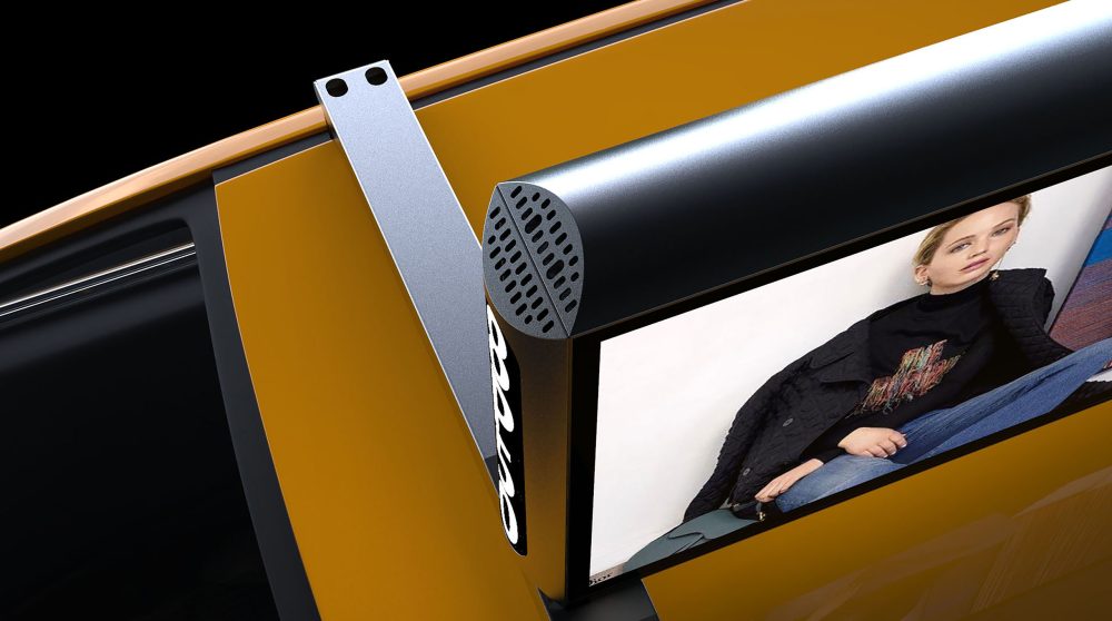 Moment M17 digital car top