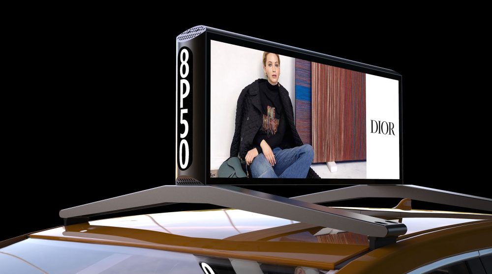 Moment M17 digital car top